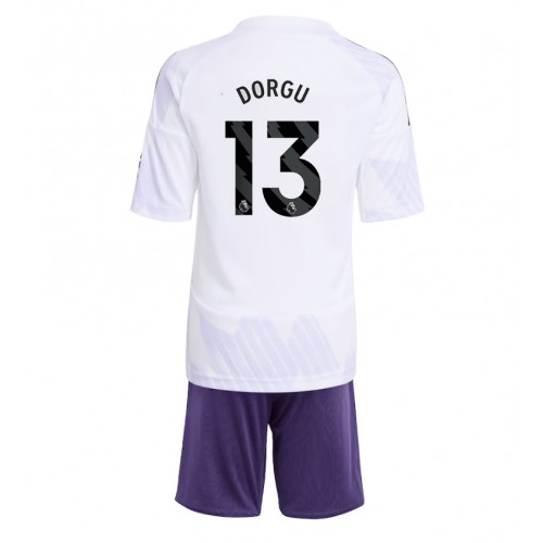 Stroje piłkarskie Manchester United Patrick Dorgu #13 Koszulka Wyjazdowej dla dzieci 2025-26 Krótki Rękaw (+ szorty)